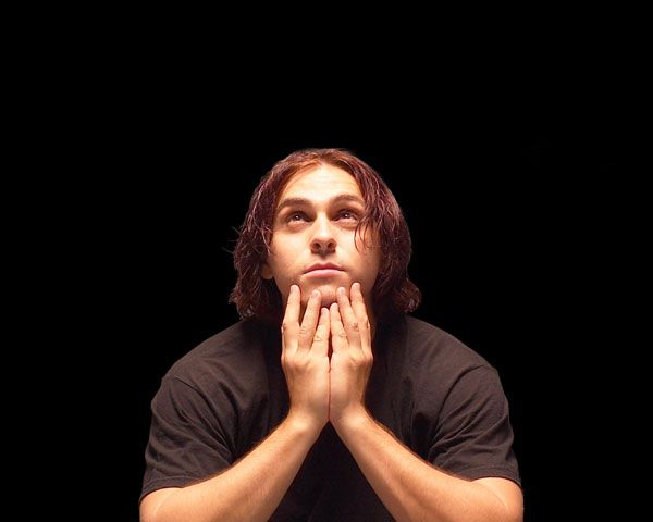 用PS CS5制作酷炫的抽象光线人物海报-4.jpg