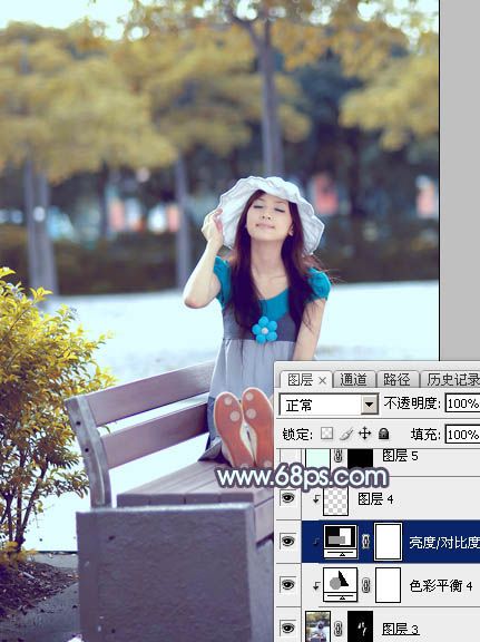 Photoshop将公园长凳上的美女图片调成秋季蓝-36.jpg