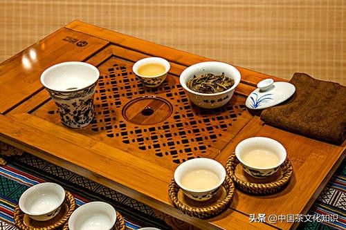 正确的泡茶6个步骤，茶道入门知识，图解茶艺品茗指南-2.jpg