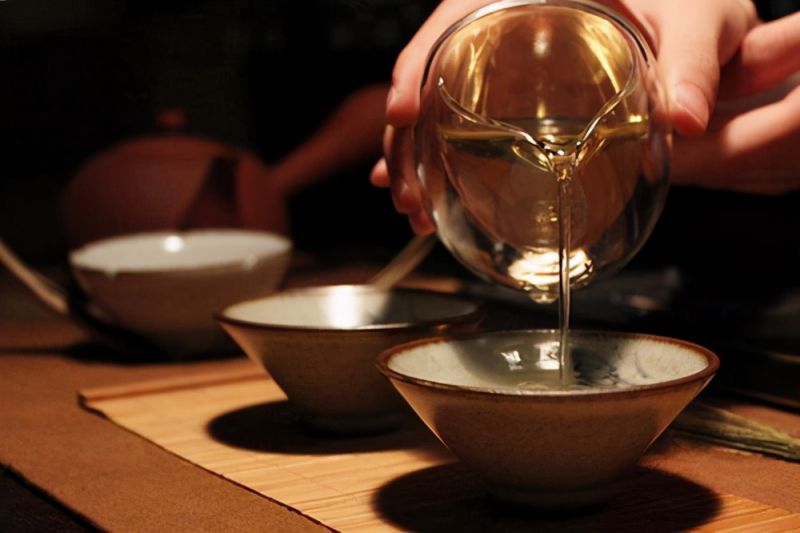 3分钟教你读懂茶道入门知识，泡茶水温多少度合适？-1.jpg