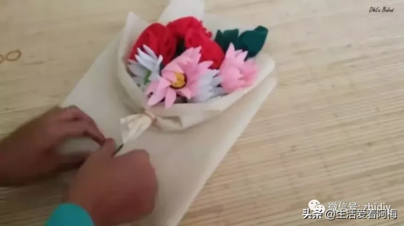 花束包装有何难？8种花艺包装教程分享给你，秒变花艺大师-26.jpg