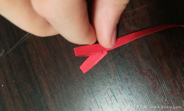 简单立体的衍纸花制作方法-8.jpg